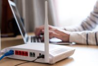 Bagaimana cara meretas Wifi tanpa aplikasi?